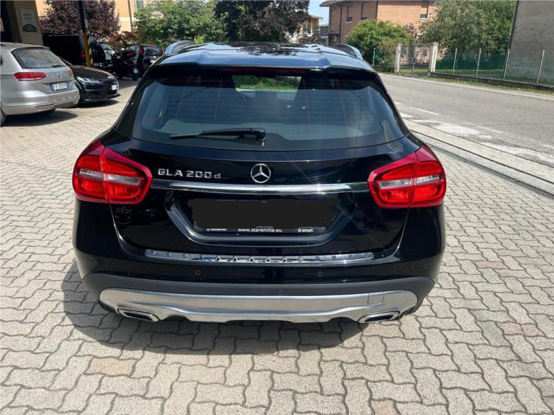 MERCEDES, GLA 200 d Automatic Executive