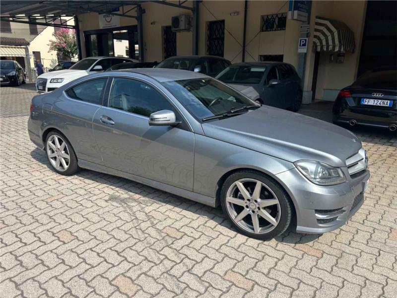 MERCEDES, C 220 CDI Coupé Avantgarde AMG