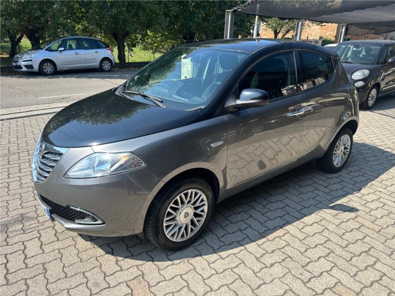 LANCIA, YPSILON 0.9 TwinAir 85 CV 5 porte Metano OK NEOPATENATO