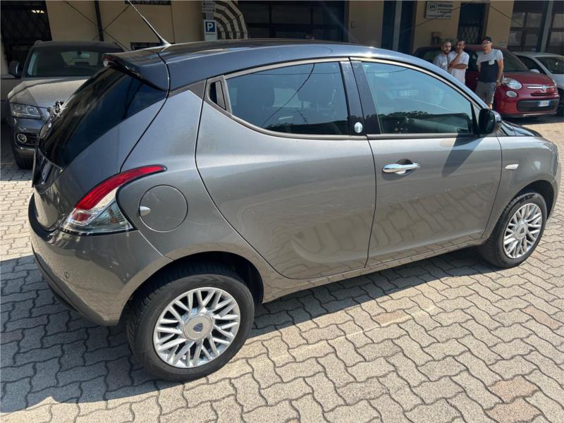 LANCIA, YPSILON 0.9 TwinAir 85 CV 5 porte Metano OK NEOPATENATO