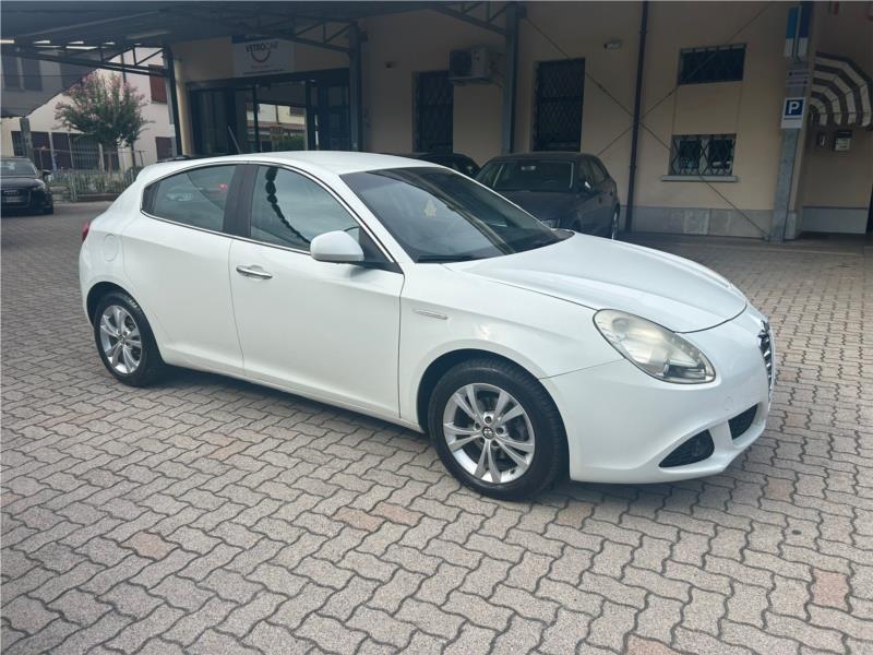 Alfa Romeo, GIULIETTA 1.6 JTDm-2 105 CV Distinctive