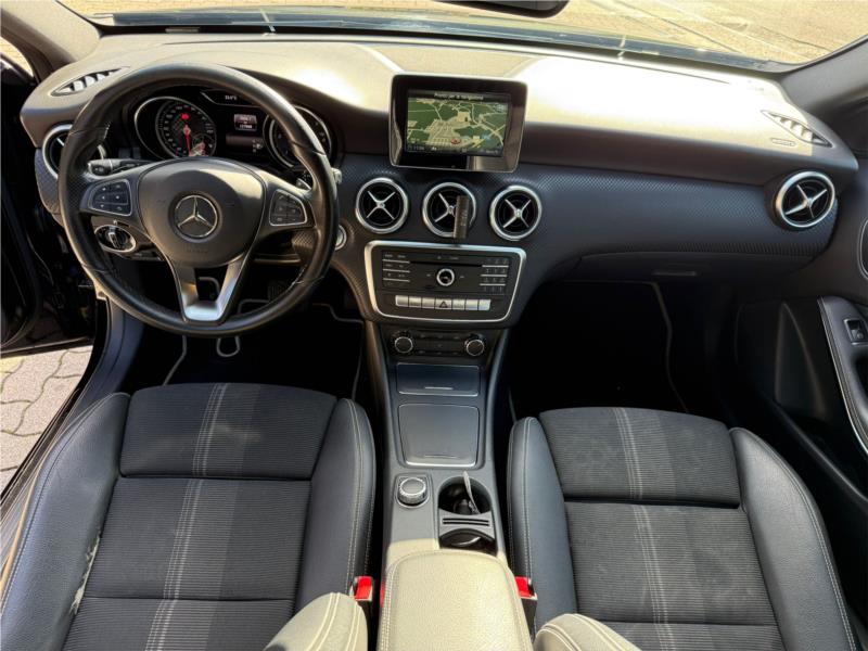 MERCEDES, A 200 d Automatic Premium