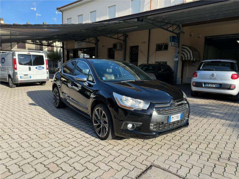 DS Automobiles , DS 4 2.0 HDi 160 Sport Chic