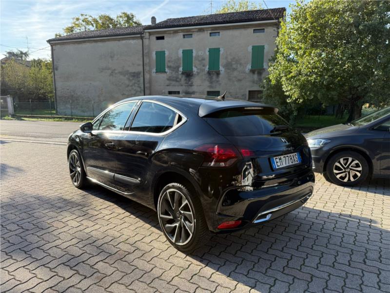 DS Automobiles , DS 4 2.0 HDi 160 Sport Chic