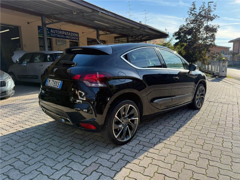 DS Automobiles , DS 4 2.0 HDi 160 Sport Chic