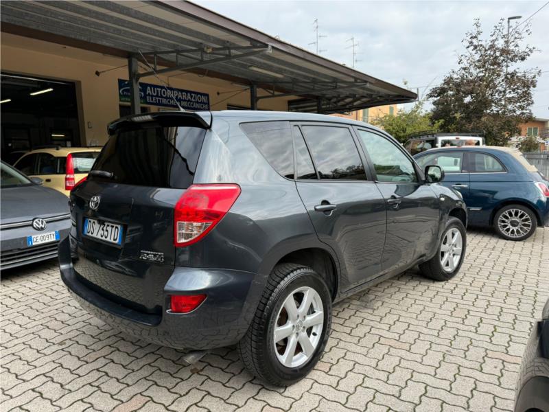 TOYOTA, RAV 4 2.2 D-4D 150 CV DPF PDC 