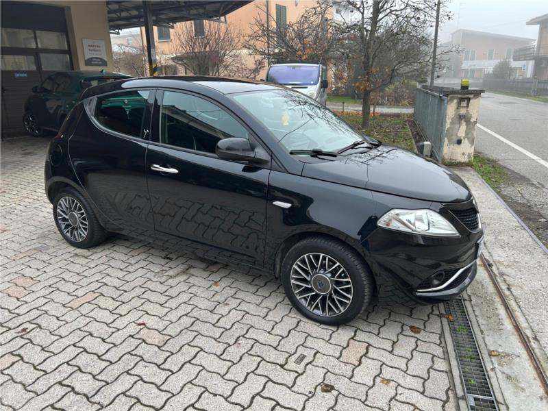 LANCIA, YPSILON 1.2 69 CV 5 porte Platinum OK NEOPATENTATI