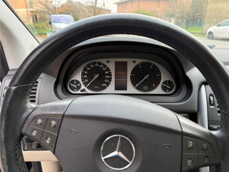 MERCEDES, B 180 CDI PREMIUM