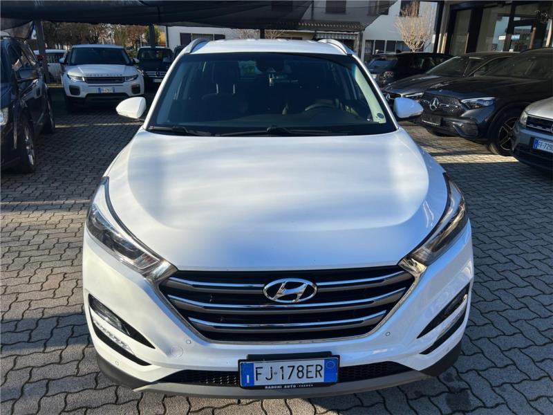 HYUNDAI, TUCSON 1.7 CRDi Sound Edition