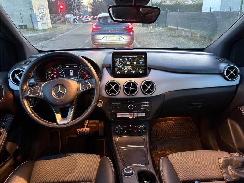 MERCEDES, B 180 CDI d Automatic Business NAVI PDC LED OK NEOPATENTATI